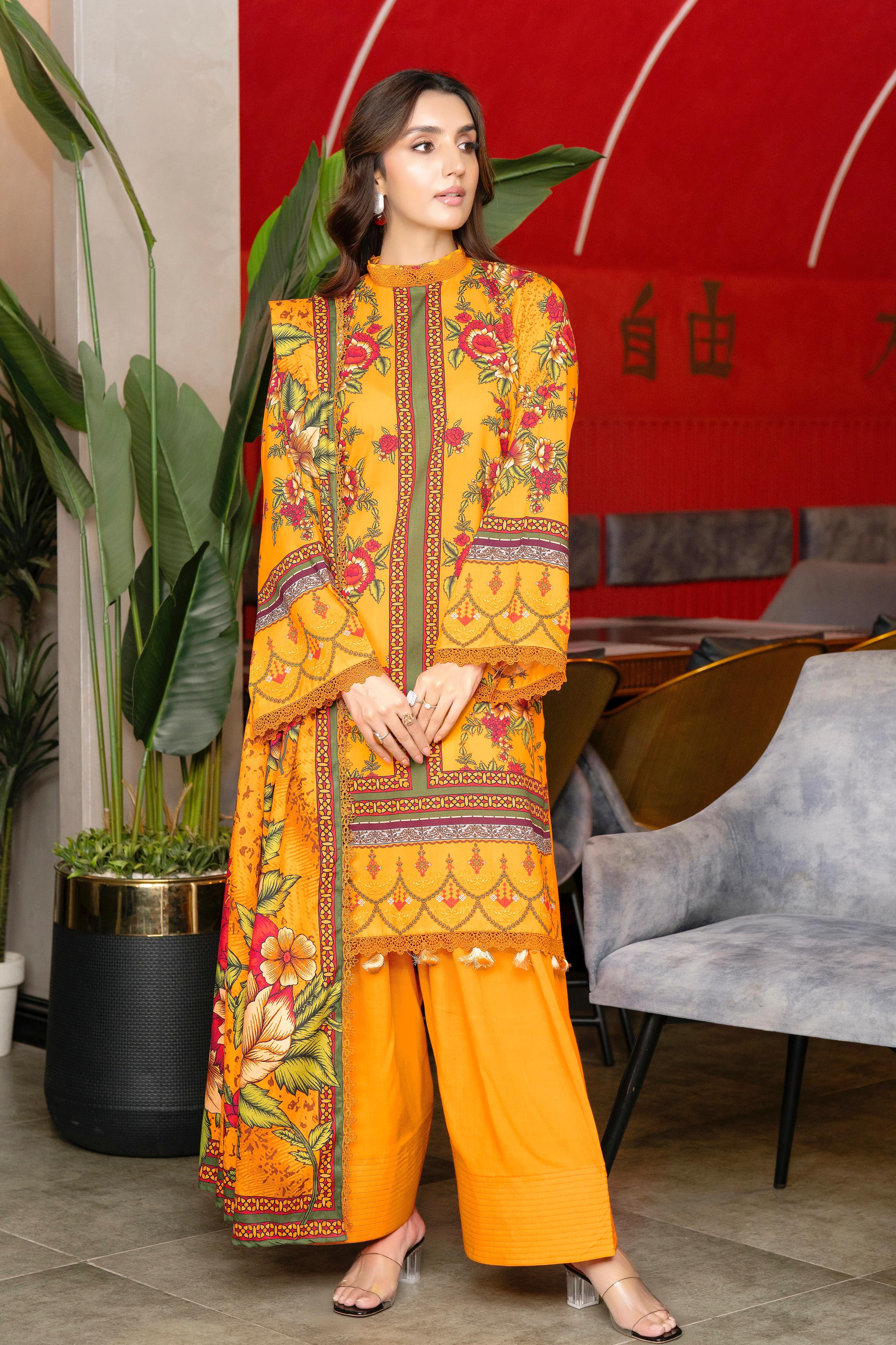 Golden Grace - Festive 3-Piece Suit